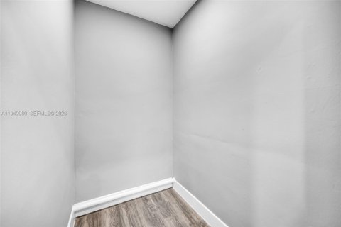 Снять в аренду квартиру в Майами, Флорида 4 спальни, 134.71м2, № 2005088 - фото 26