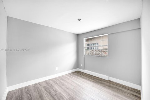 Снять в аренду квартиру в Майами, Флорида 4 спальни, 134.71м2, № 2005088 - фото 18