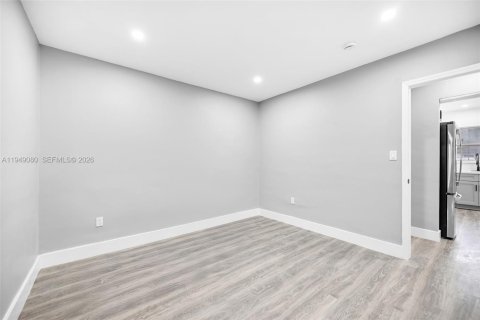 Снять в аренду квартиру в Майами, Флорида 4 спальни, 134.71м2, № 2005088 - фото 15