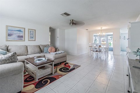 Villa ou maison à vendre à Hudson, Floride: 2 chambres, 138.61 m2 № 1913592 - photo 7