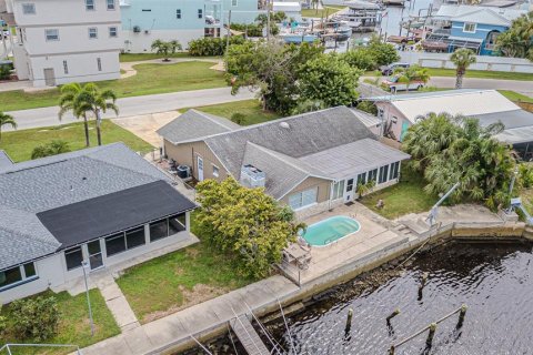 Villa ou maison à vendre à Hudson, Floride: 2 chambres, 138.61 m2 № 1913592 - photo 1