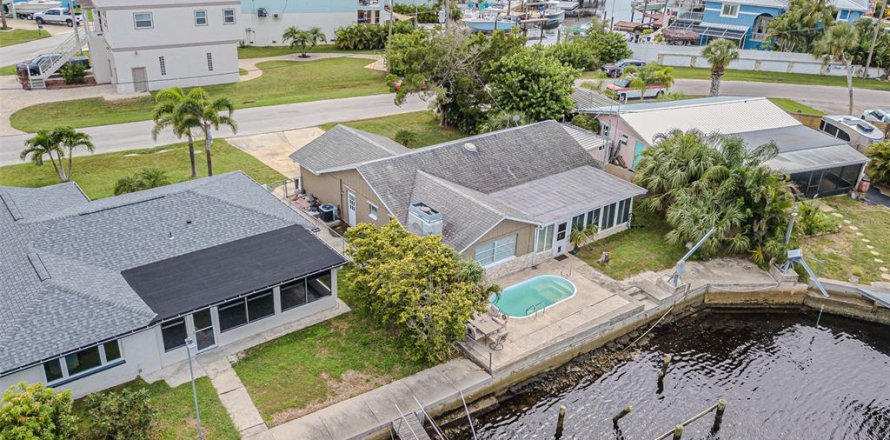 Villa ou maison à Hudson, Floride 2 chambres, 138.61 m2 № 1913592