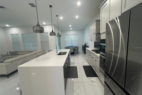 Casa en alquiler en Kissimmee, Florida, 4 dormitorios, 339.93 m2 № 1829209 - foto 5
