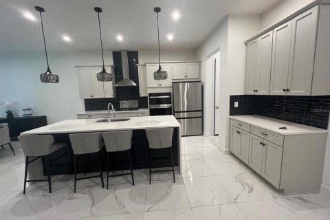 Casa en alquiler en Kissimmee, Florida, 4 dormitorios, 339.93 m2 № 1829209 - foto 4