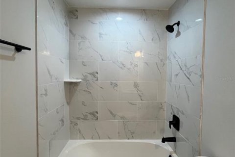 Casa en alquiler en Port Charlotte, Florida, 3 dormitorios, 117.99 m2 № 1405680 - foto 4