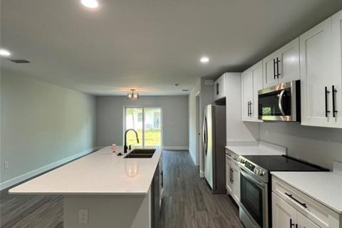 Casa en alquiler en Port Charlotte, Florida, 3 dormitorios, 117.99 m2 № 1405680 - foto 3