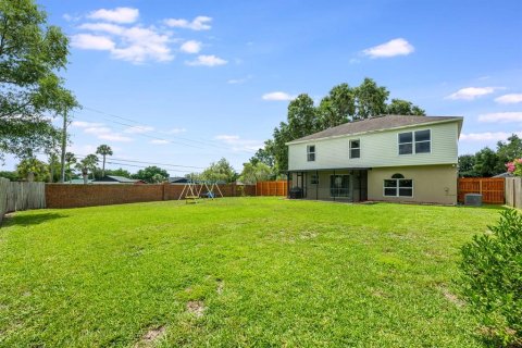 House in Sanford, Florida 5 bedrooms, 209.03 sq.m. № 1792825 - photo 24