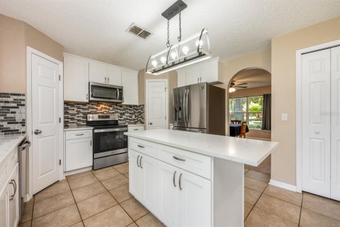 House in Sanford, Florida 5 bedrooms, 209.03 sq.m. № 1792825 - photo 4