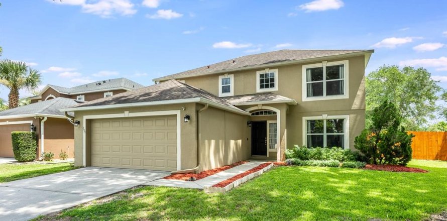 House in Sanford, Florida 5 bedrooms, 209.03 sq.m. № 1792825