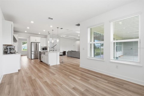 House in Plant City, Florida 5 bedrooms, 356.28 sq.m. № 2108021 - photo 24
