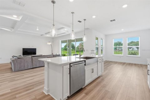 House in Plant City, Florida 5 bedrooms, 356.28 sq.m. № 2108021 - photo 18