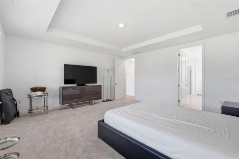 House in Plant City, Florida 5 bedrooms, 356.28 sq.m. № 2108021 - photo 26