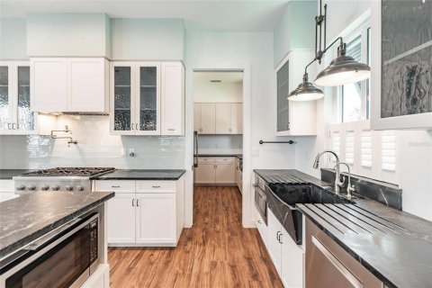 Купить виллу или дом в Аркадия, Флорида 6 комнат, 194.44м2, № 1373724 - фото 9