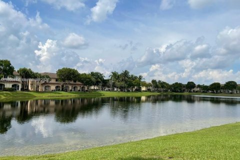 Adosado en alquiler en Miramar, Florida, 3 dormitorios № 2066114 - foto 19