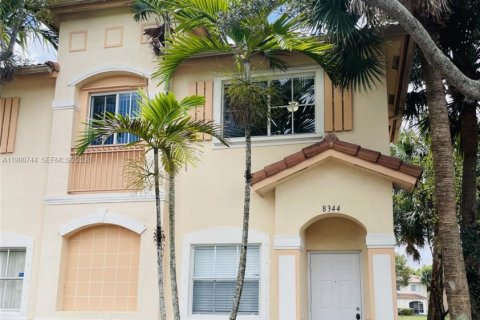 Adosado en Miramar, Florida 3 dormitorios № 2066114