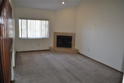 Townhouse in Flagler Beach, Florida 3 bedrooms, 101.17 sq.m. № 1196834 - photo 2