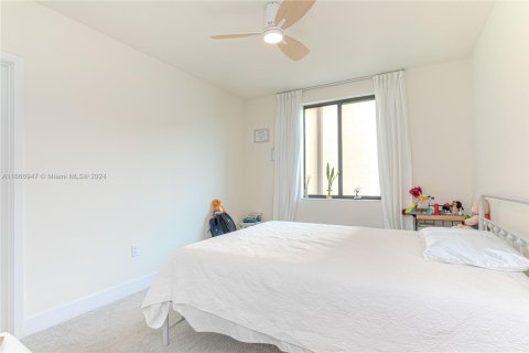 Townhouse in URBANA in Doral, Florida 3 bedrooms, 219.81 sq.m. № 1811239 - photo 30