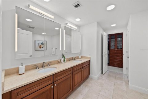 Condo in Tampa, Florida, 2 bedrooms  № 1767217 - photo 28