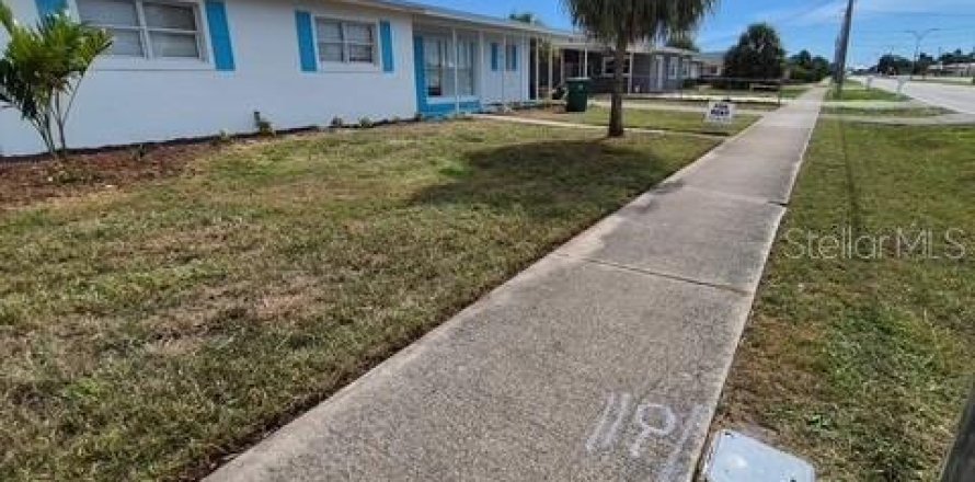 Villa ou maison à Port Charlotte, Floride 3 chambres, 131.18 m2 № 1894050