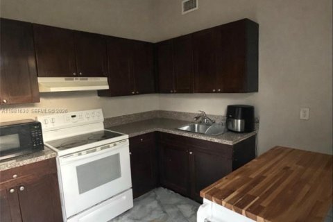 Купить виллу или дом в Норт-Майами-Бич, Флорида 3 спальни, 123.19м2, № 2043582 - фото 14