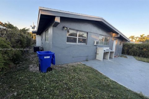 Купить виллу или дом в Норт-Майами-Бич, Флорида 3 спальни, 123.19м2, № 2043582 - фото 10