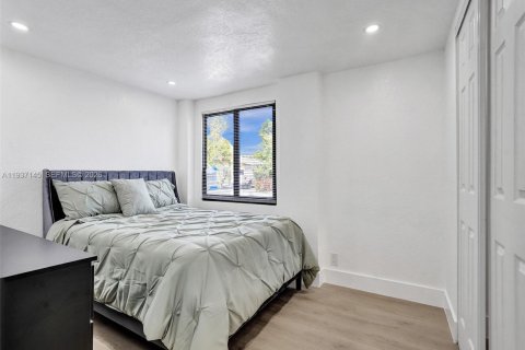 Купить виллу или дом в Окленд-Парк, Флорида 4 спальни, 111.02м2, № 1995019 - фото 12