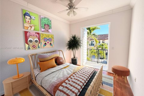 Townhouse in Miami, Florida 3 bedrooms, 145.3 sq.m. № 2041447 - photo 26
