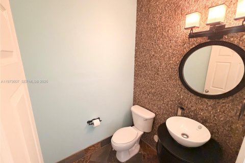 Townhouse in Miami, Florida 3 bedrooms, 145.3 sq.m. № 2041447 - photo 14