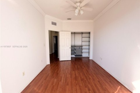 Townhouse in Miami, Florida 3 bedrooms, 145.3 sq.m. № 2041447 - photo 29