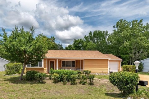 Villa ou maison à Ocala, Floride 2 chambres, 133.04 m2 № 2149513
