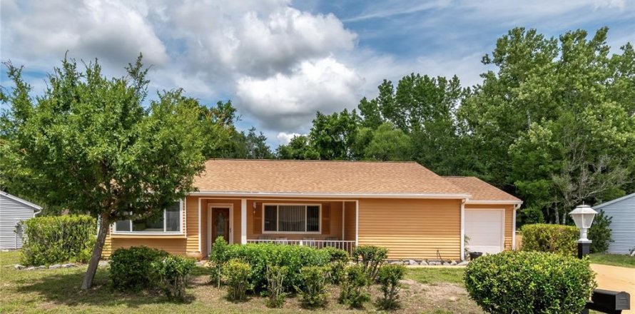 Casa en Ocala, Florida 2 dormitorios, 133.04 m2 № 2149513