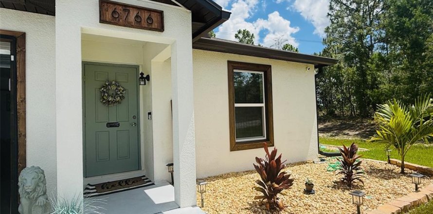 Casa en Citrus Springs, Florida 4 dormitorios, 152.92 m2 № 1789404