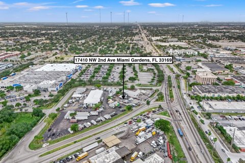 Commercial property in Miami Gardens, Florida № 1462488 - photo 6