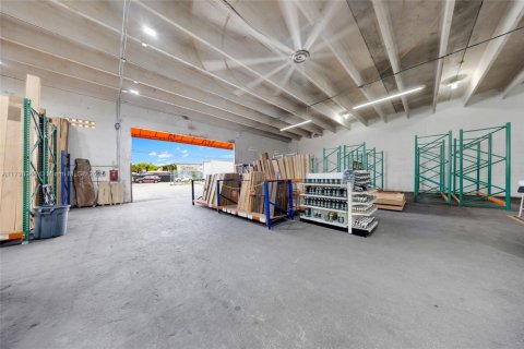 Commercial property in Medley, Florida № 1861406 - photo 29