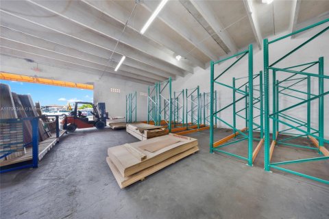 Commercial property in Medley, Florida № 1861406 - photo 26