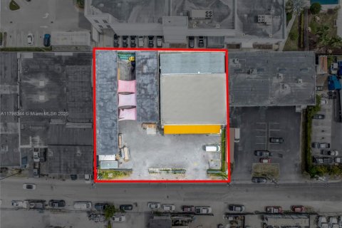 Commercial property in Medley, Florida № 1861406 - photo 25