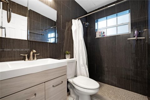 Купить виллу или дом в Холливуд, Флорида 3 спальни, № 2035175 - фото 20