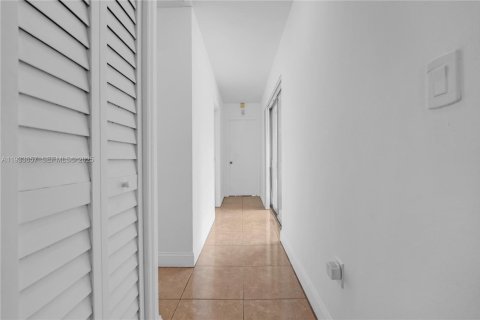 Купить виллу или дом в Холливуд, Флорида 3 спальни, № 2035175 - фото 27