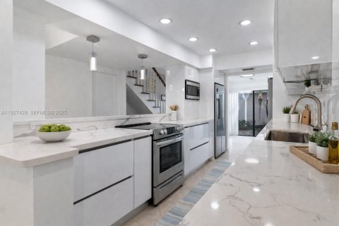 Copropriété à vendre à Hollywood, Floride: 3 chambres, 218.32 m2 № 1986011 - photo 10