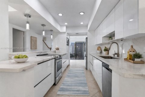 Copropriété à vendre à Hollywood, Floride: 3 chambres, 218.32 m2 № 1986011 - photo 9