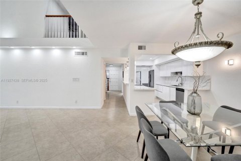 Купить кондоминиум в Холливуд, Флорида 3 спальни, 218.32м2, № 1986011 - фото 20