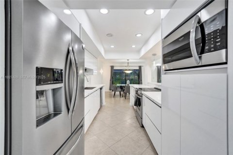 Купить кондоминиум в Холливуд, Флорида 3 спальни, 218.32м2, № 1986011 - фото 15