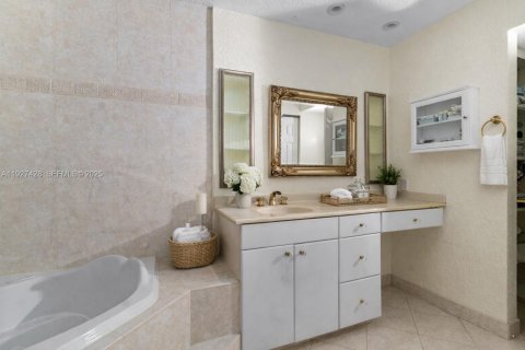 Copropriété à vendre à Hollywood, Floride: 3 chambres, 218.32 m2 № 1986011 - photo 23