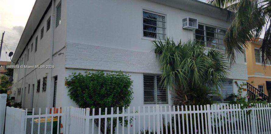 Studio à Condo à Miami Beach, Floride № 1889286