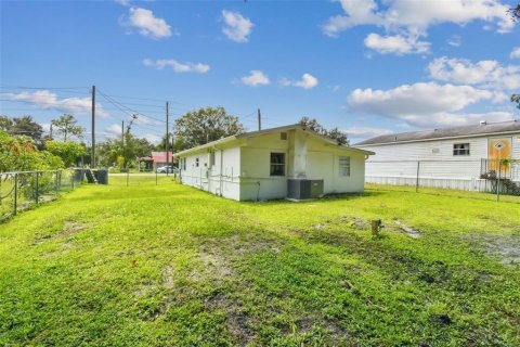 House in Lakeland, Florida 3 bedrooms, 81.66 sq.m. № 1915062 - photo 24