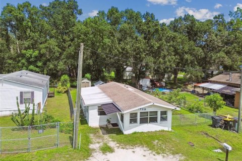 House in Lakeland, Florida 3 bedrooms, 81.66 sq.m. № 1915062 - photo 1