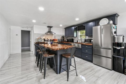 House in Lakeland, Florida 3 bedrooms, 81.66 sq.m. № 1915062 - photo 6