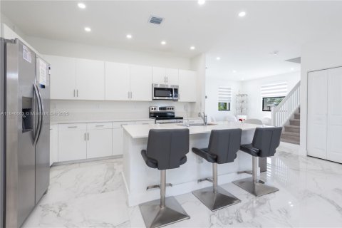 House in Homestead, Florida 5 bedrooms, 245.26 sq.m. № 1845815 - photo 6