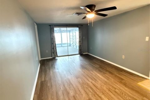 Villa ou maison à louer à Port Richey, Floride: 4 chambres, 143.72 m2 № 2413827 - photo 18