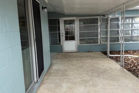 Villa ou maison à louer à Port Richey, Floride: 4 chambres, 143.72 m2 № 2413827 - photo 22
